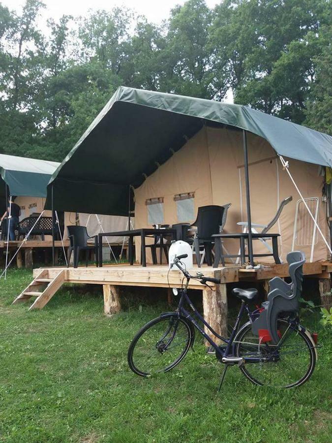 Safari Tent At Camping Le Roptai Rochefort Exterior foto